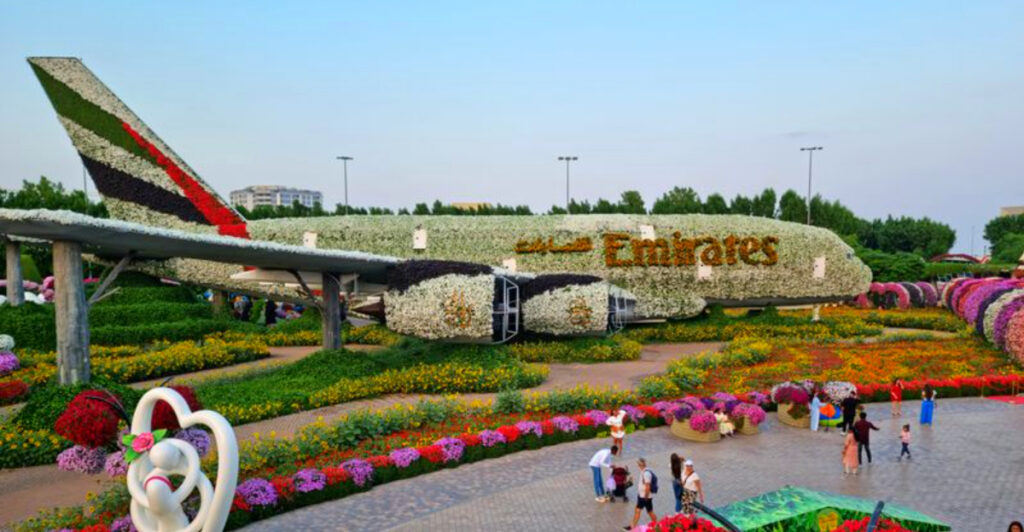 A 72,000 m² Garden in the Middle of the Desert? Dubai’s Miracle Garden Is Unreal