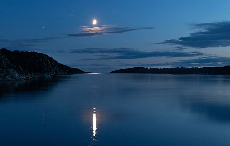 The Moon Was Much Closer in the Past