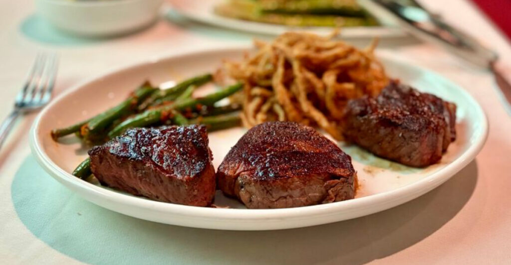A Florida Dining Spot Is Gaining Legendary Status With Locals