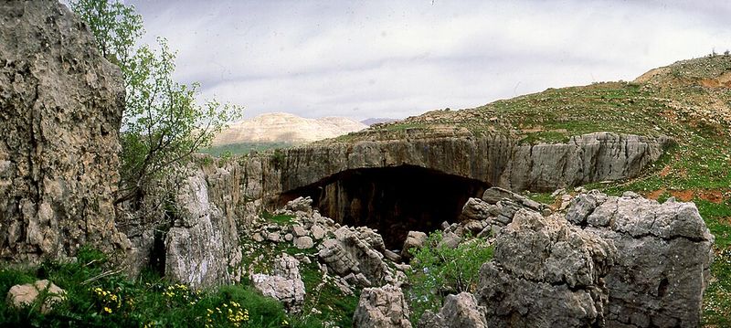 Faqra's natural stone bridge: geology doing architecture