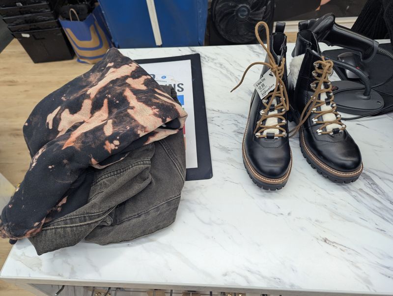 Seasonal Drop Playbook: Timing Sales and Tags