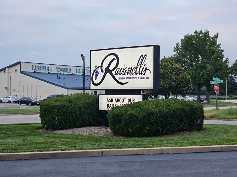 Ravanelli's Italian Steakhouse & Wine Bar (Collinsville)