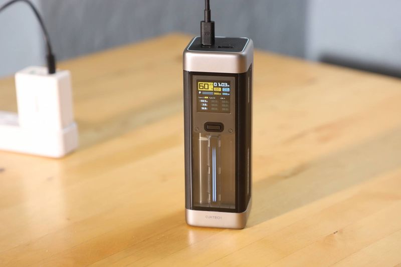 CUKTECH 20 (25,000mAh) - 140W PD 3.1, Very Fast Top-Ups