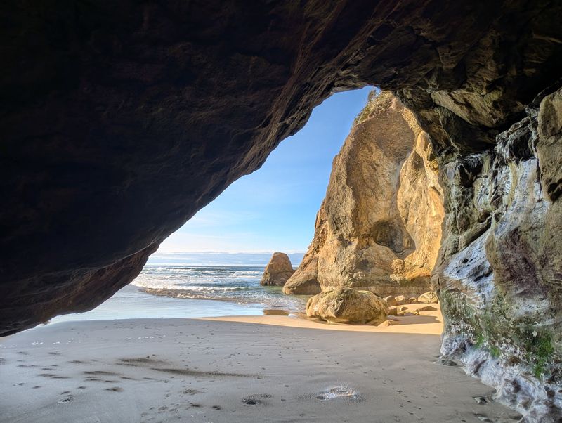 Hug Point Sea Caves and Waterfall