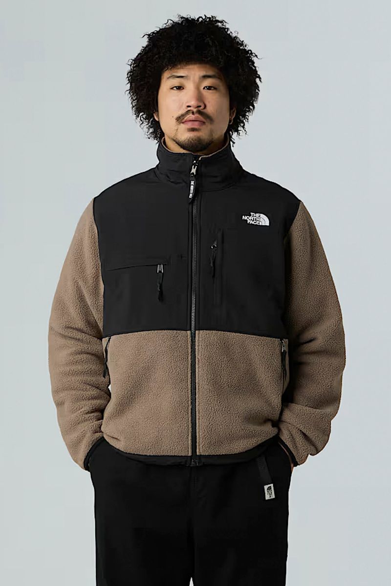 The North Face Retro Denali Fleece Jacket — Classic Warm Travel Layer