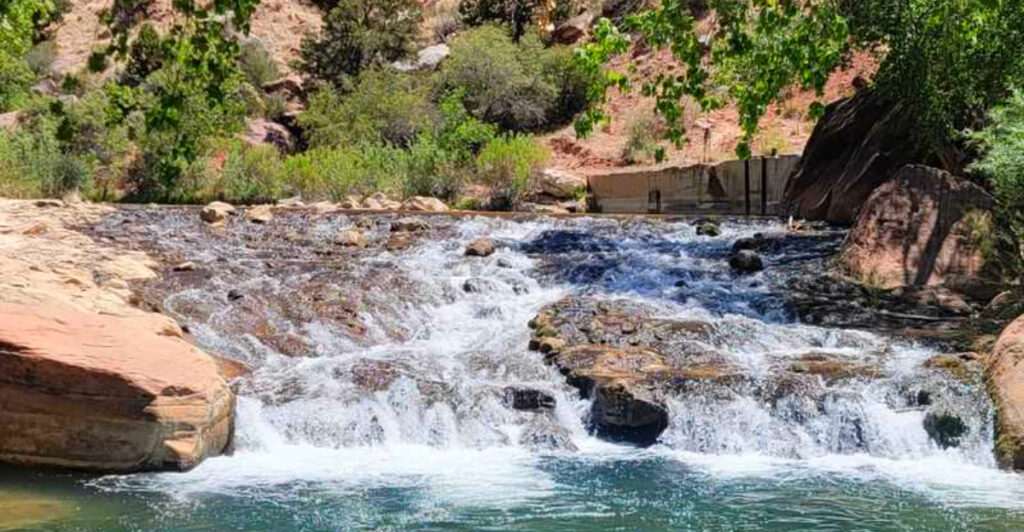Arizona’s Stunning River Gorge Feels Like a Mini Grand Canyon With Peaceful Camping Spots
