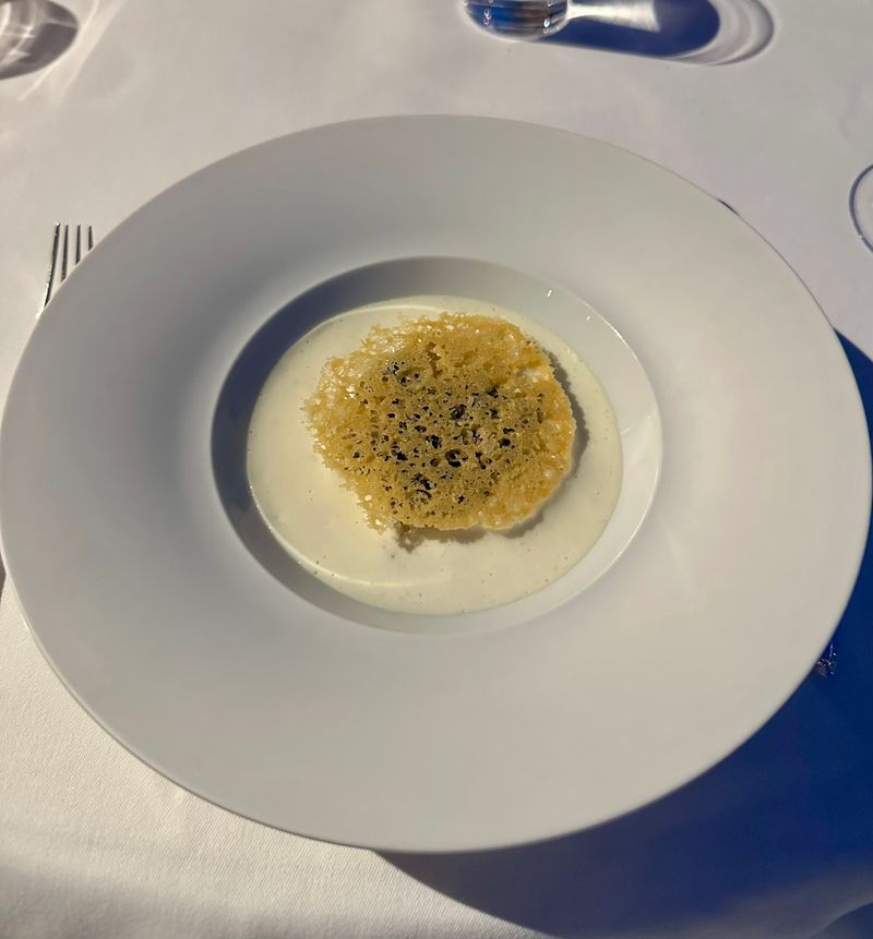 Oysters and Pearls, The Icon