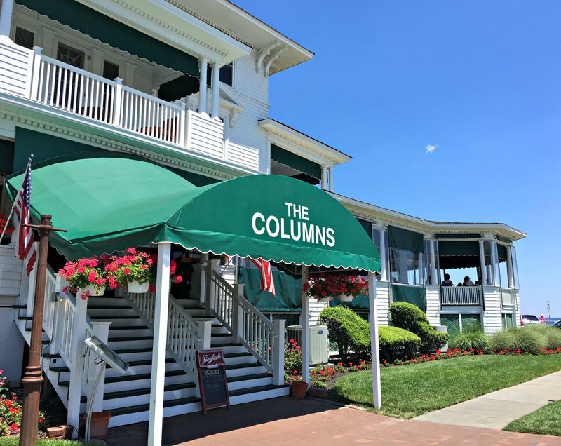 The Columns Bar