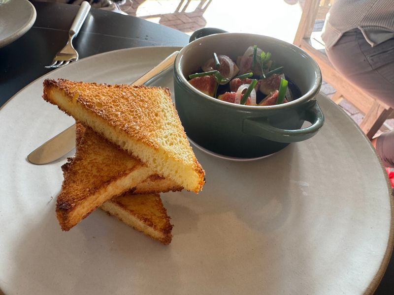 Relaxed Pacing Manhattan's Top Tables Can't Provide