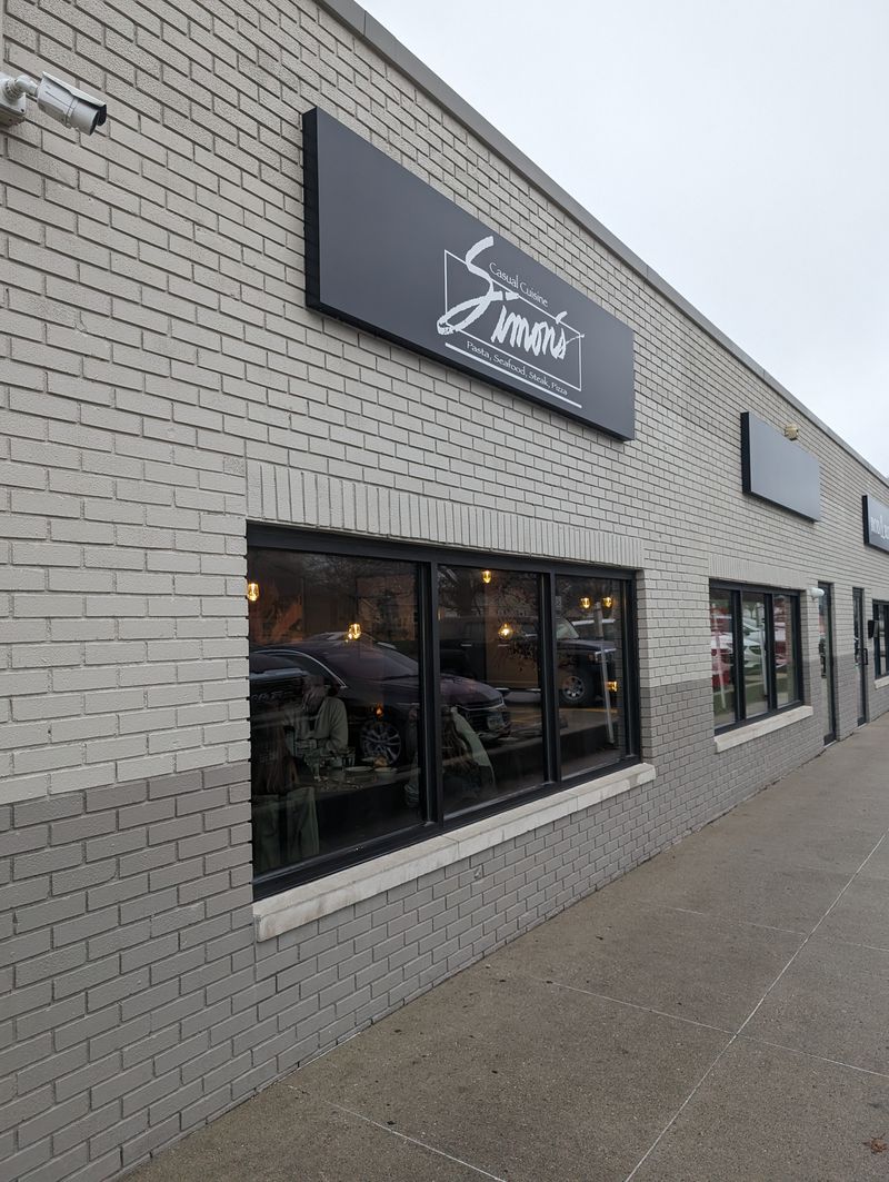 Simon's – Des Moines