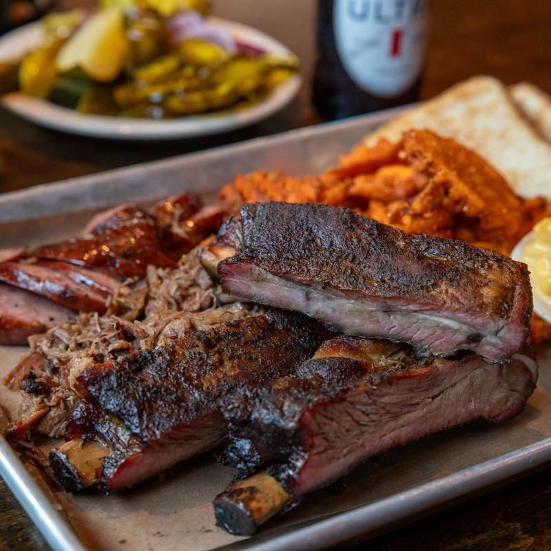 Ribs Worth Rolling Up Your Sleeves For