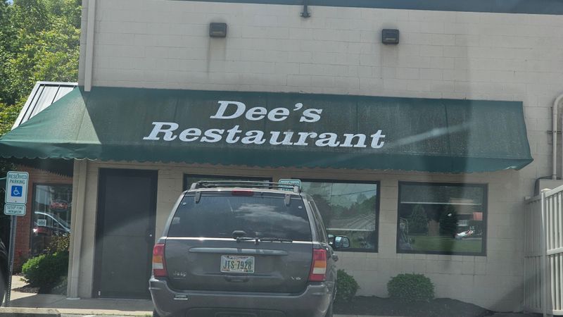 Dee's Restaurant (New Philadelphia)