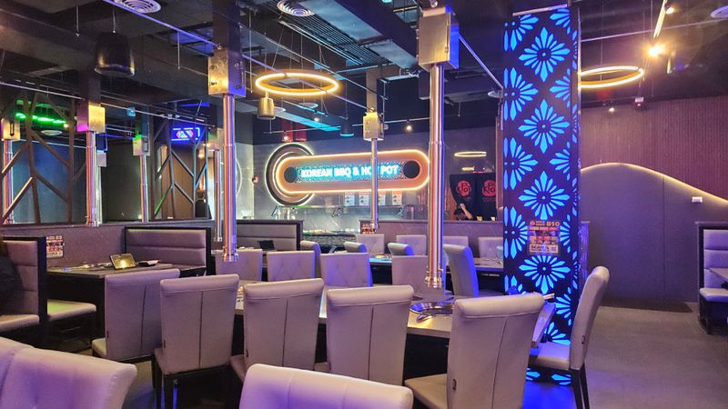 Birthday and group dining etiquette