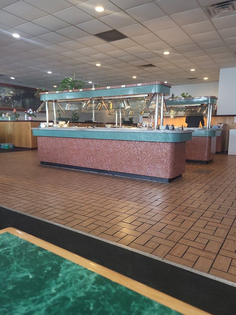 Metro Buffet – Perry’s Fill-Your-Plate Favorite