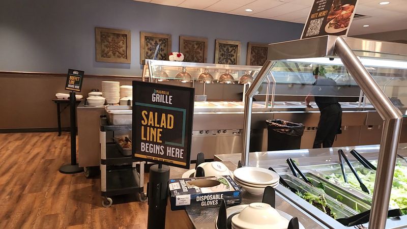 Magnolia Grille — Columbia, MS