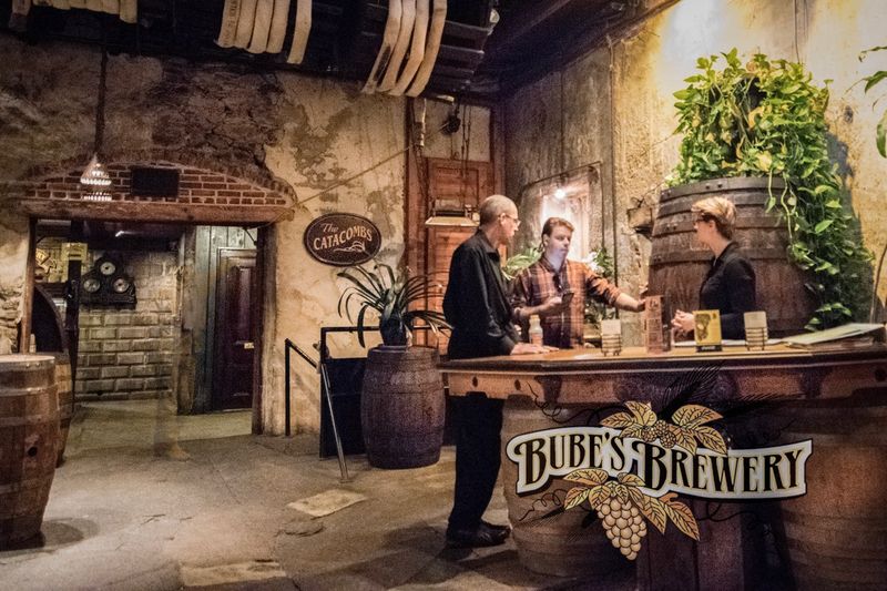 Murder Mystery Dinners and Dinner Shows