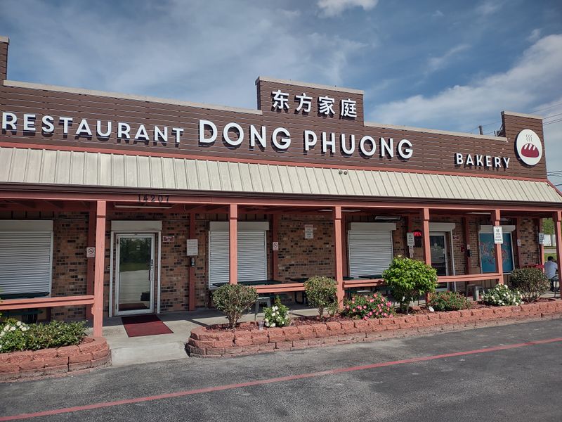 Dong Phuong Bakery
