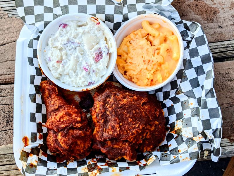Louie's Hot Chicken & Barbecue 