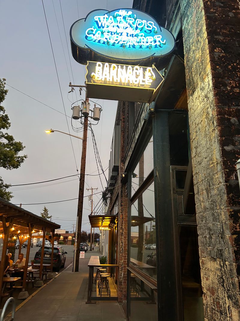 The Walrus & the Carpenter (Seattle)