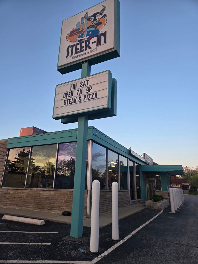 Steer-In, Indianapolis