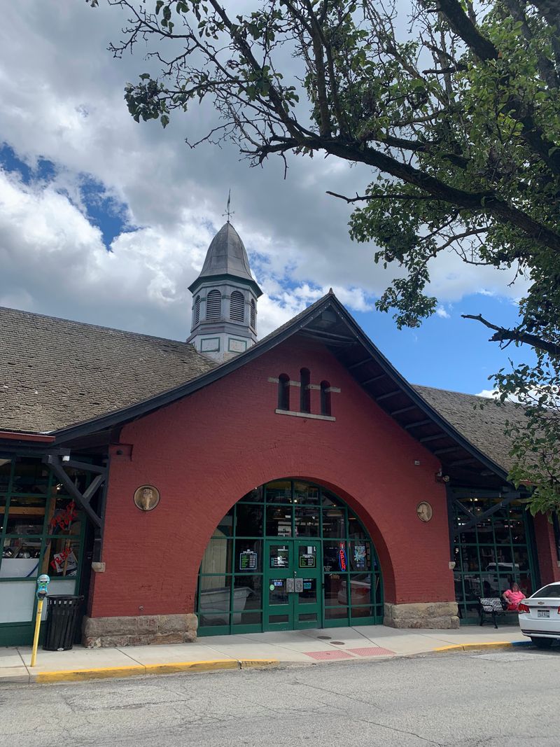 Coleman’s Fish Market - Wheeling