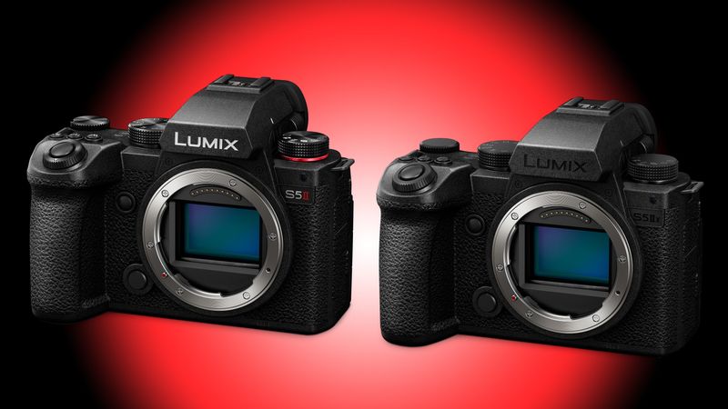 Panasonic Lumix S5 IIX