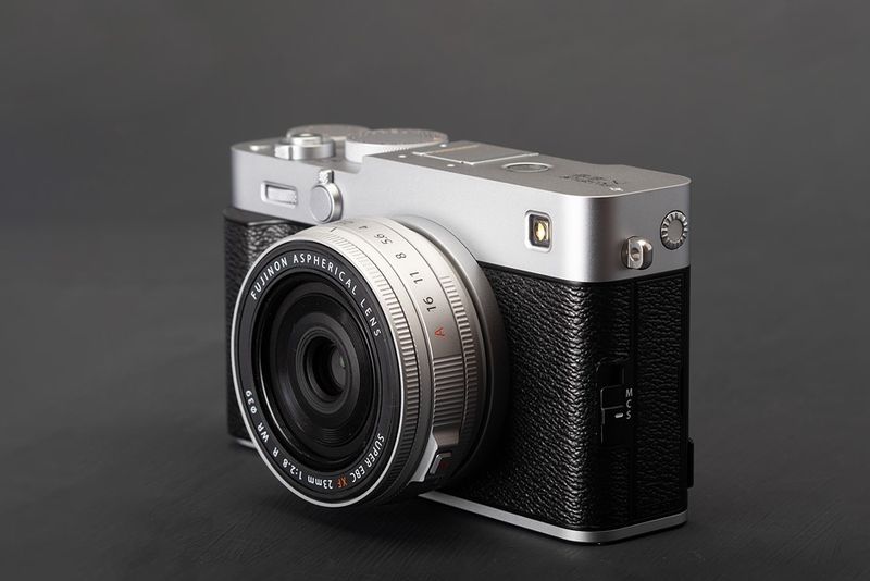 Fujifilm X-E5 — Stylish Everyday Shooter with Classic Controls