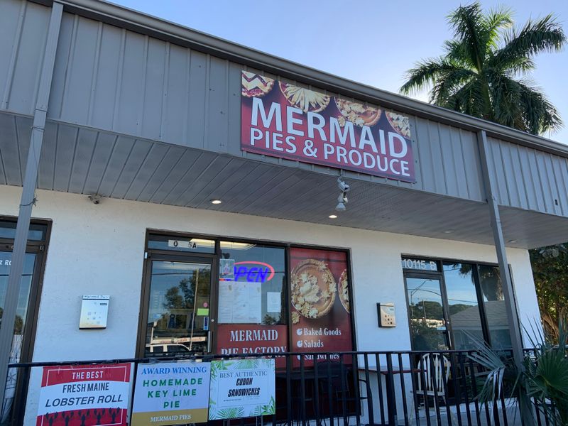Mermaid Pies & Sandwiches - Bradenton