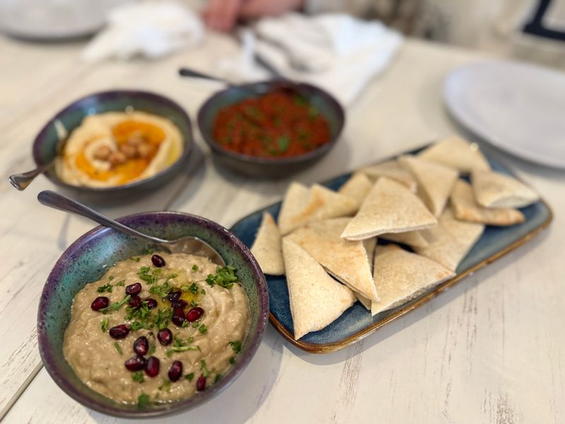 Mood Restaurant & Cafe