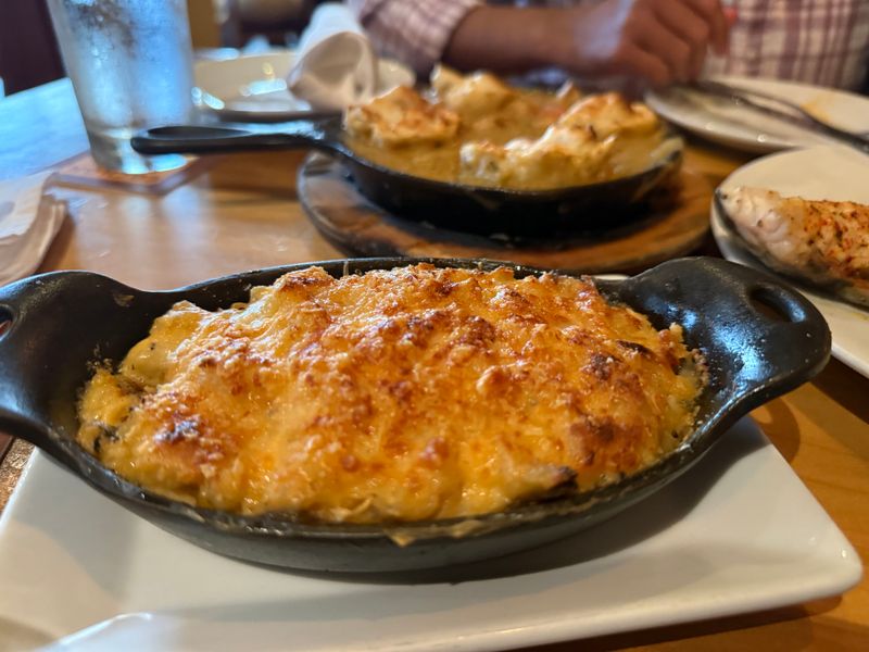 Crab gratin and seafood starters