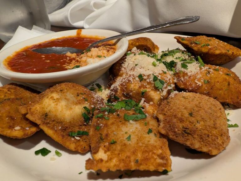 14 St. Louis Toasted Ravioli Spots You’ll Never Forget