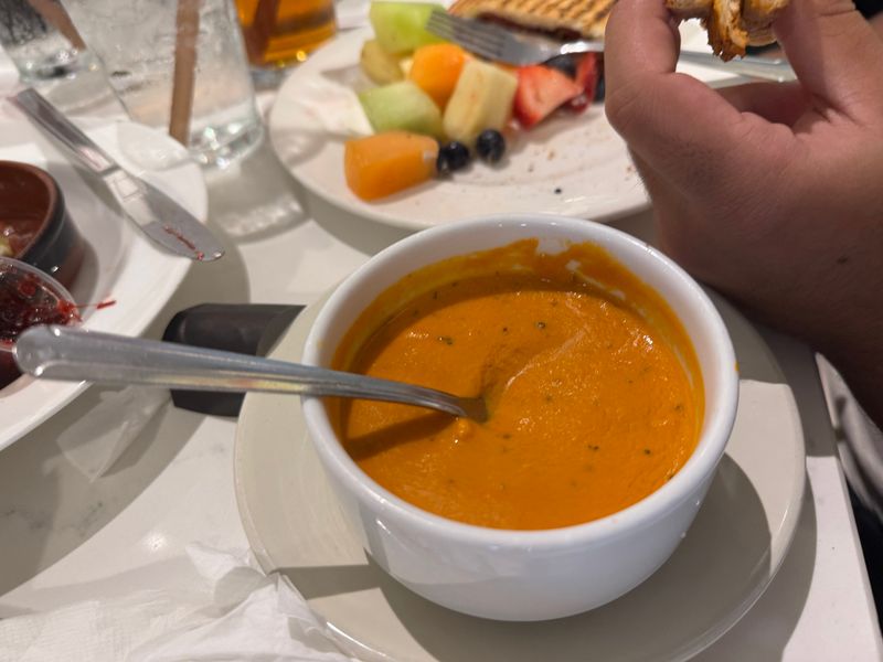 Tomato Basil Soup To Go