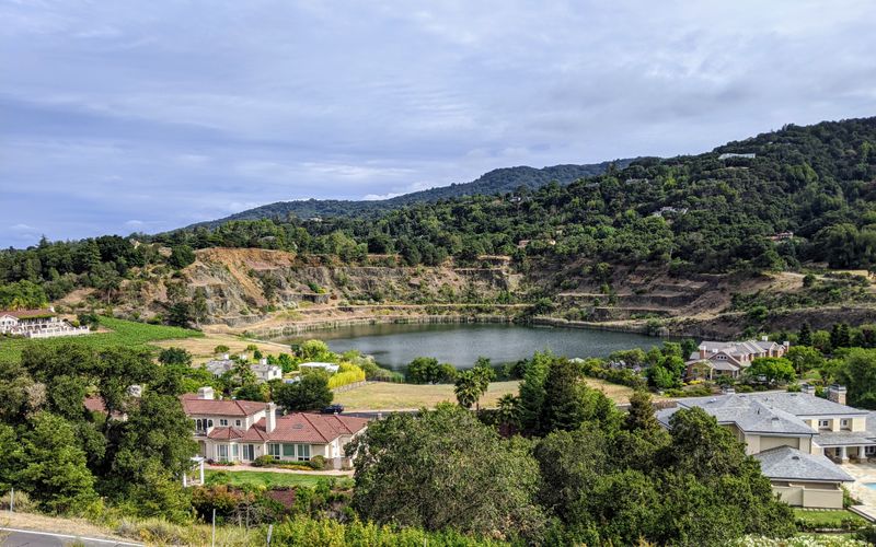 Los Altos Hills, California