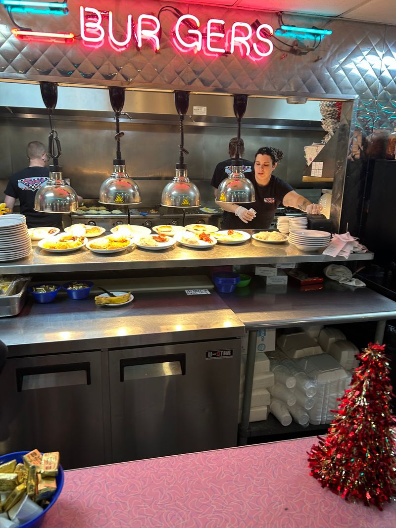 Veggie Omelet With Hash Browns