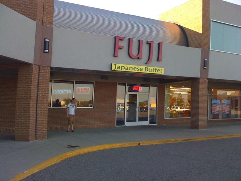Fuji Japanese Buffet (Madison Heights)