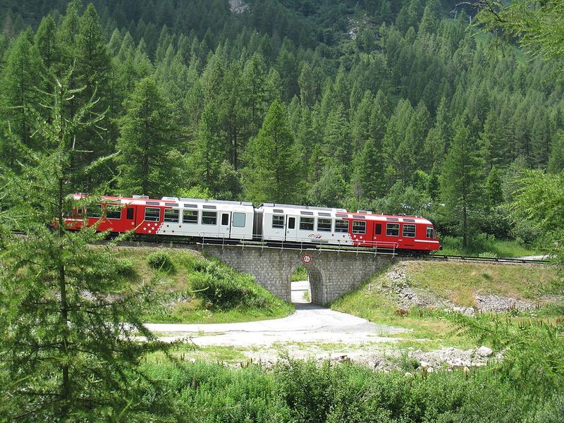 Mont-Blanc Express (Switzerland ↔ France): Martigny → Chamonix → Saint-Gervais–Le Fayet