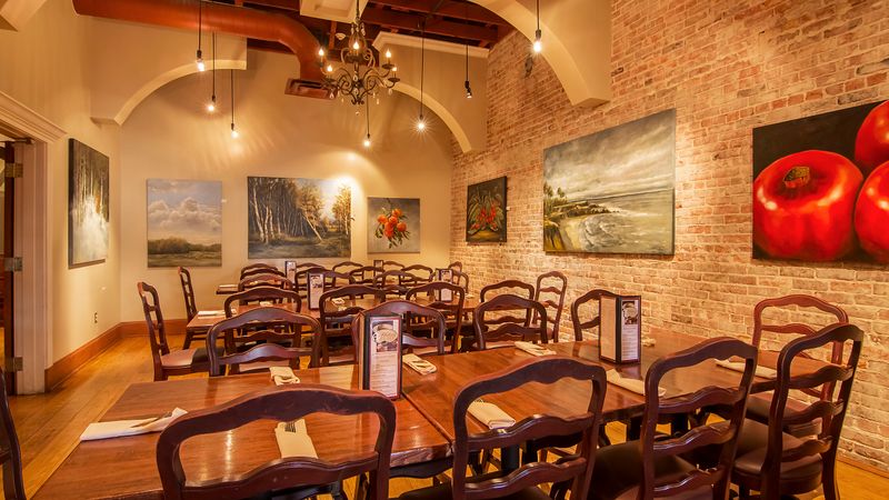 Upscale New Orleans Ambiance