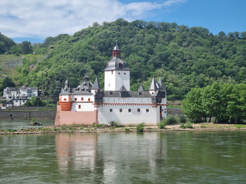 Pfalzgrafenstein Castle — The Island Fortress of the Rhine