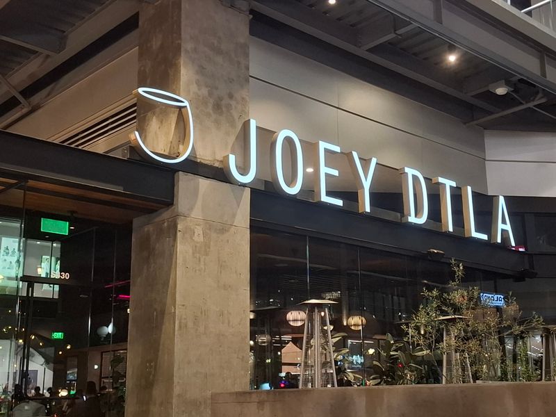 Where To Sit: Bar, Booth, Or Patio