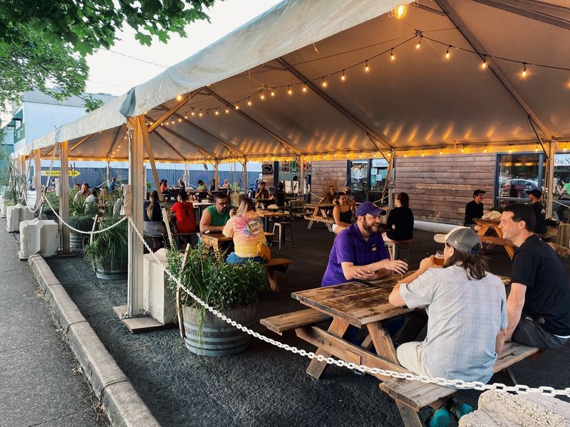 Oakshire Brewing Public House – Eugene, OR