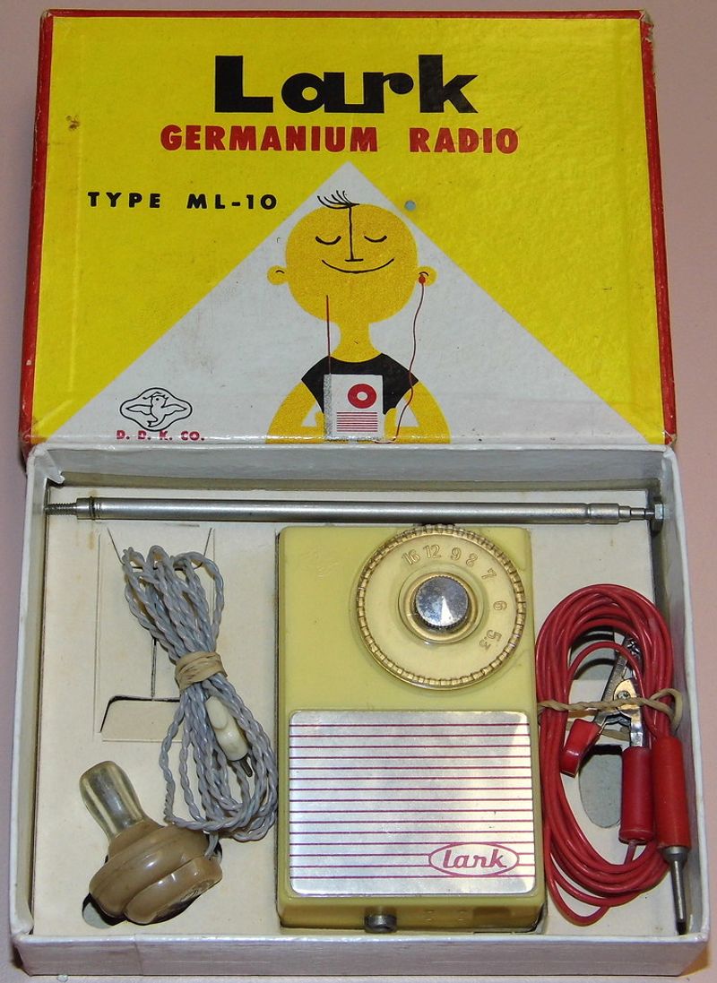 Building Crystal Radio Sets