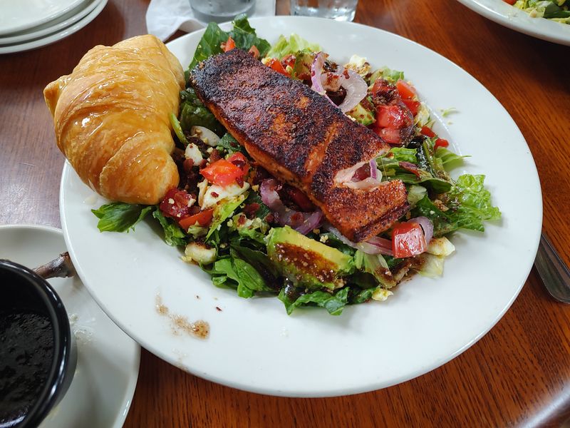 Lunch Crowd Friendly Scheduling