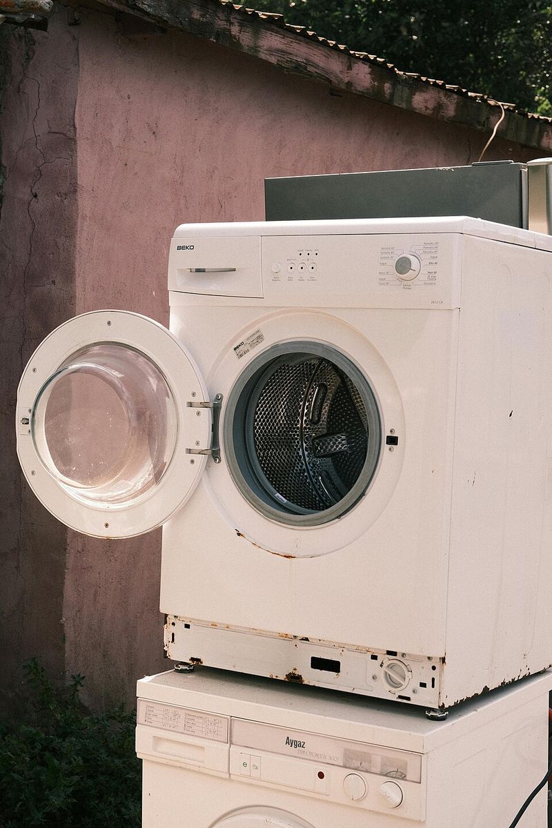 Laundry Machines Without Wi-Fi: Fewer Errors, Less Fuss