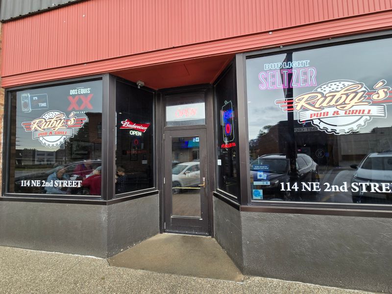 Ruby's Pub & Grill - Stuart