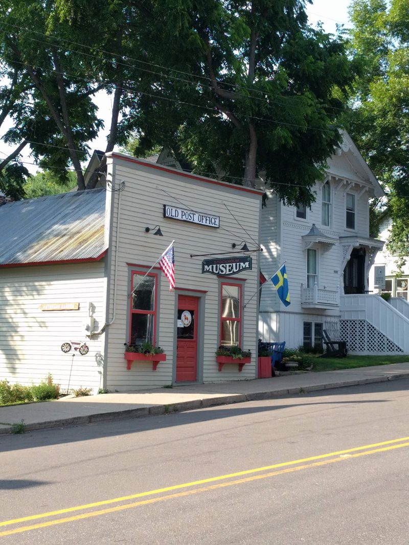 Practical Tips for Visiting Artists