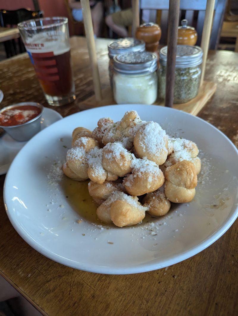 Garlic Knots That Locals Rave About
