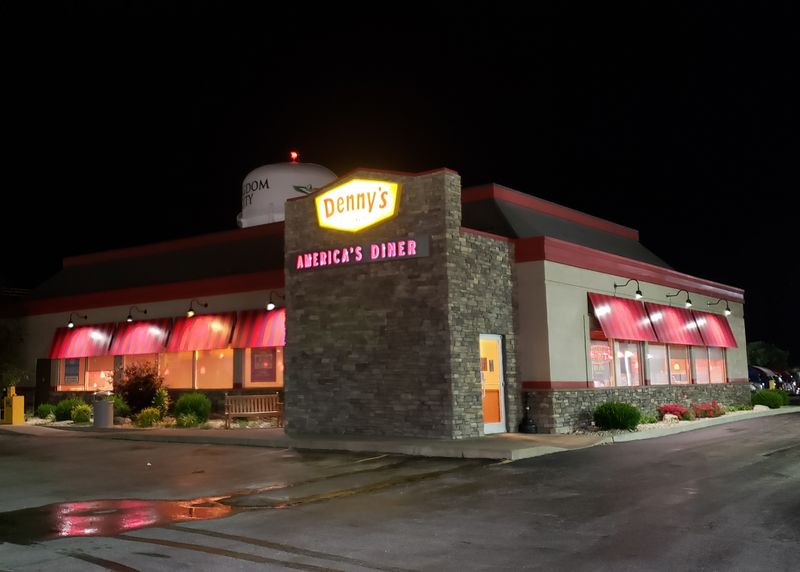 Denny's (Kingdom City)