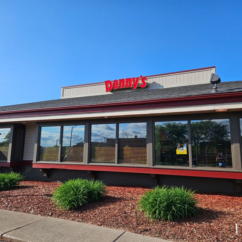 Denny's (Independence)