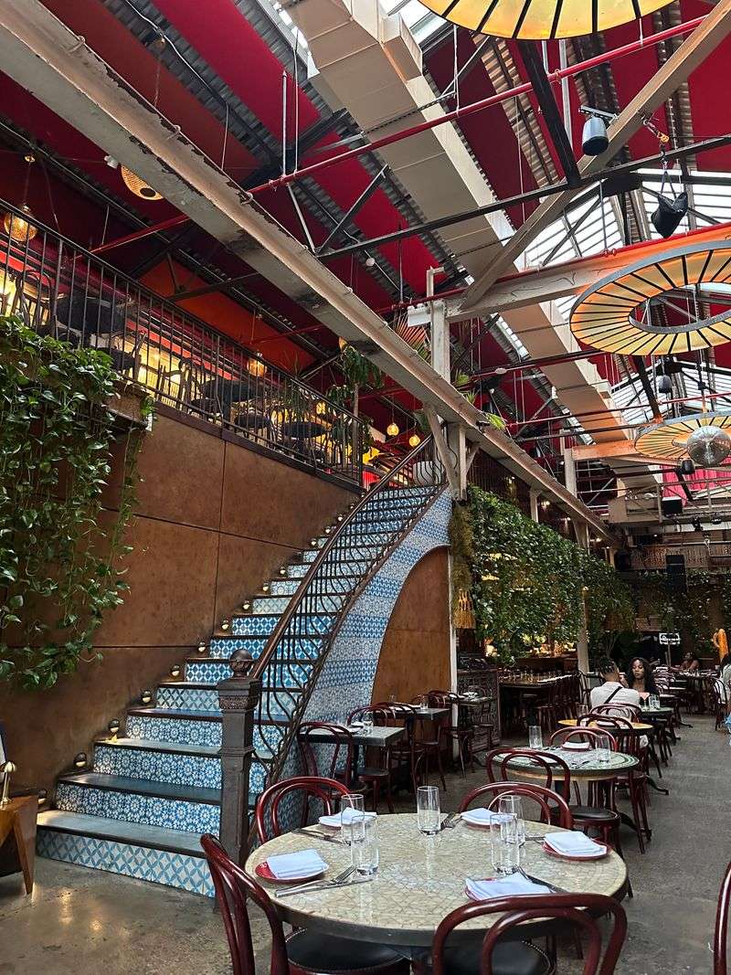 Reservations, Hours, and Timing