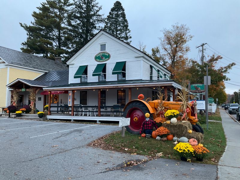 Farm to Table Dining Scene
